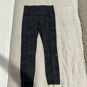 Lululemon fast and free high-rise tight 25” pockets Dark Camo
